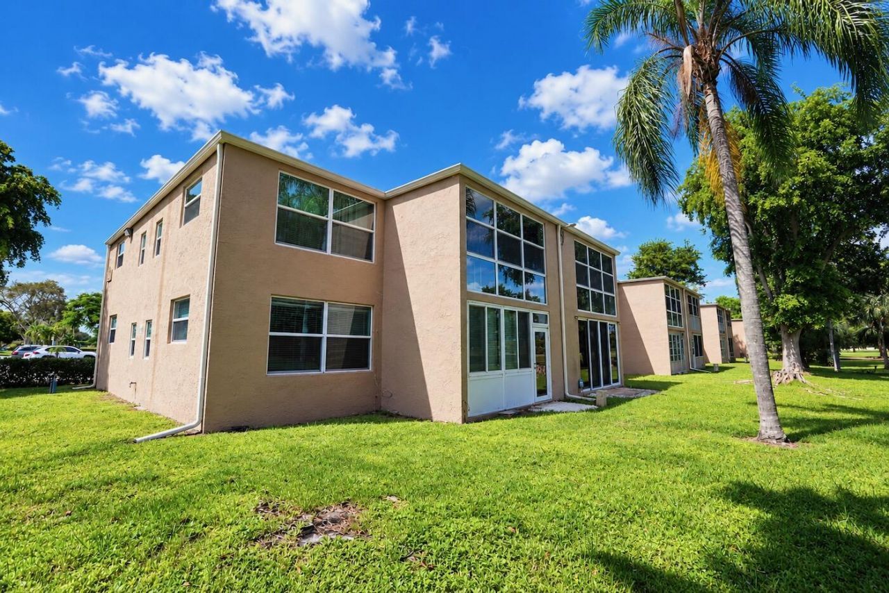 950 NW 80th Avenue, Unit 104, Margate, FL 33063 Photo