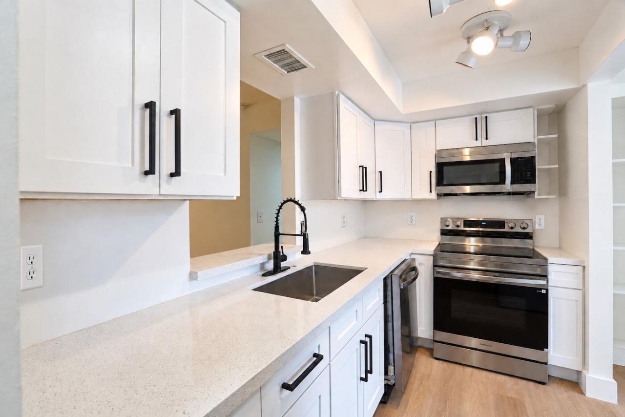 950 NW 80th Avenue, Unit 104, Margate, FL 33063 Photo