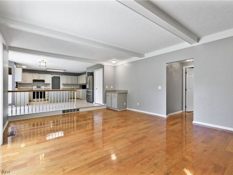 16993 Walnut Creek Drive, Strongsville, OH 44149 Photo 14