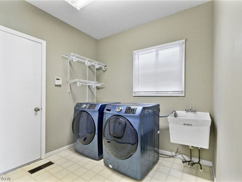 16993 Walnut Creek Drive, Strongsville, OH 44149 Photo 18