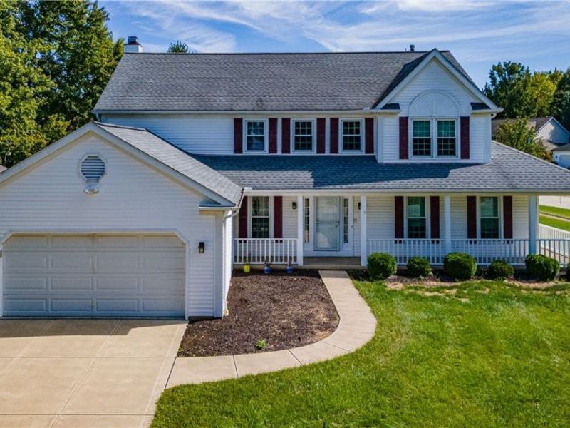 16993 Walnut Creek Drive, Strongsville, OH 44149 Photo 2