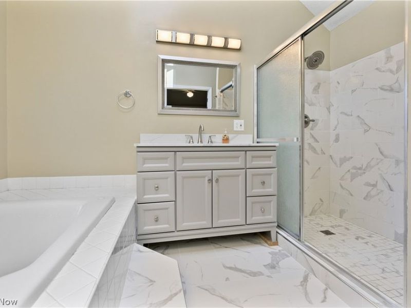 16993 Walnut Creek Drive, Strongsville, OH 44149 Photo 25