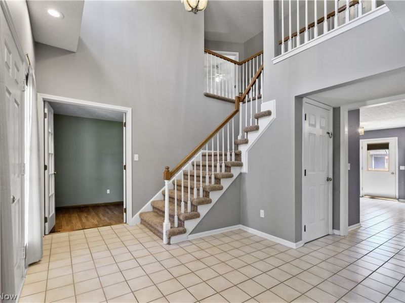 16993 Walnut Creek Drive, Strongsville, OH 44149 Photo 3