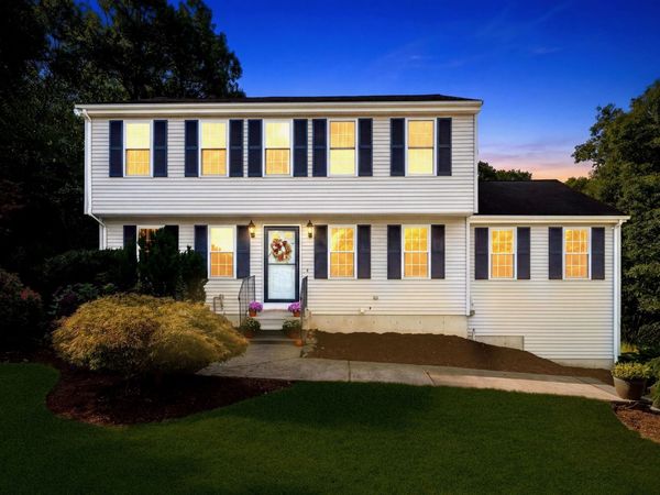 26 Sunset Dr, Douglas, MA 01516