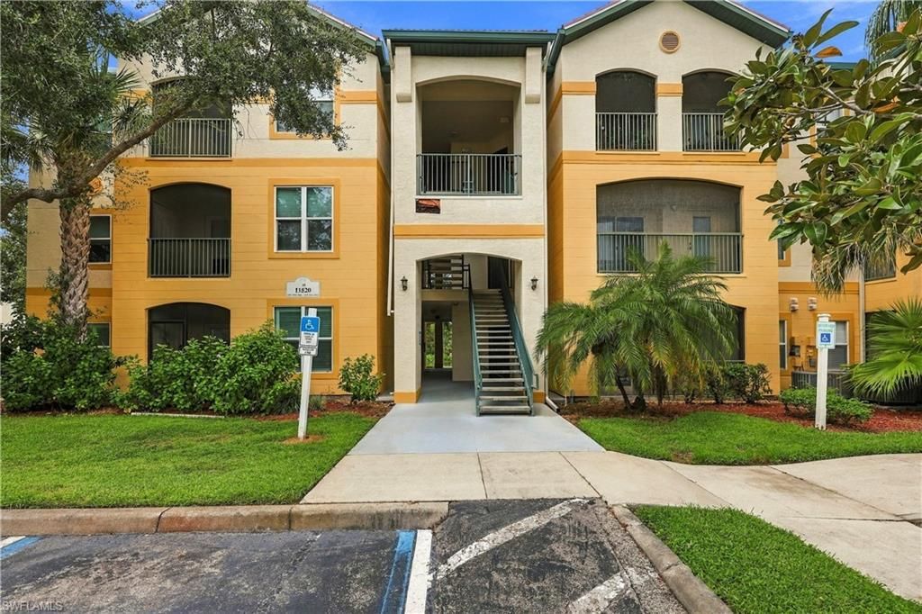 11520 Villa Grand, Unit 1020, Fort Myers, FL 33913 Photo