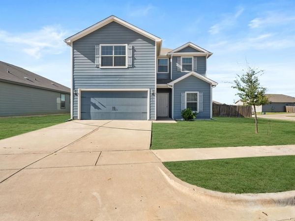 101 Austin Avenue , Venus, TX 76084