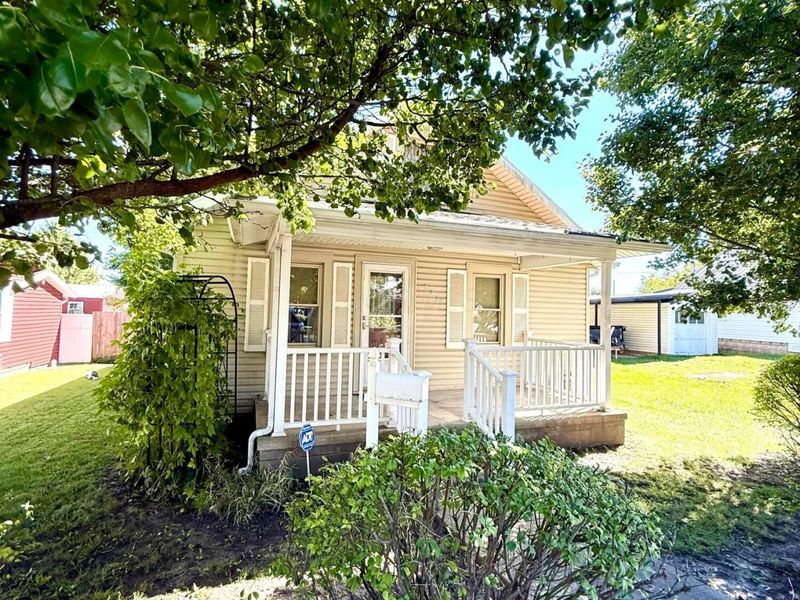 327 E Elm Street, Washington Court House, OH 43160 Photo 2