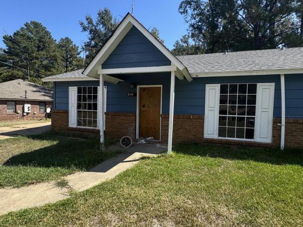 2114 Thousand Oaks Drive, Jackson, MS 39212