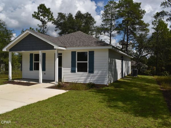 4123 Pinehurst Avenue , Chipley, FL 32428