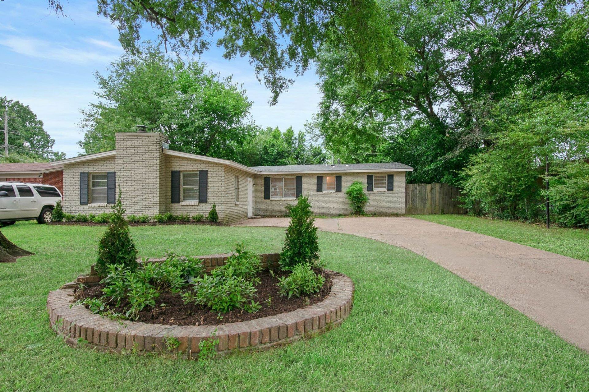 2980 Croley Dr, Memphis, TN 38118 Main Photo
