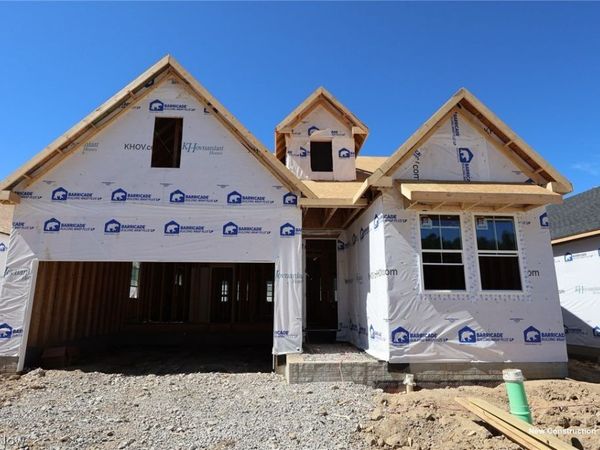 2462 Merriment Drive , Amherst, OH 44001