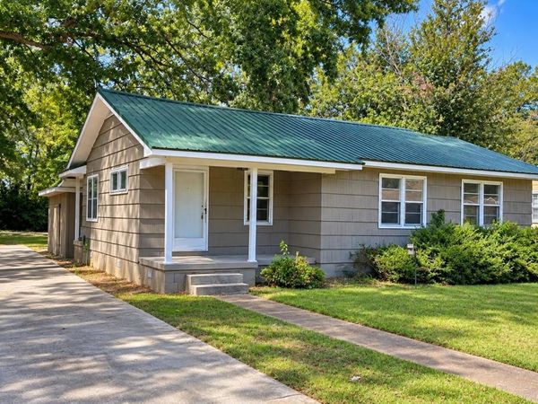 1519 Somerville Road SE, Decatur, AL 35601