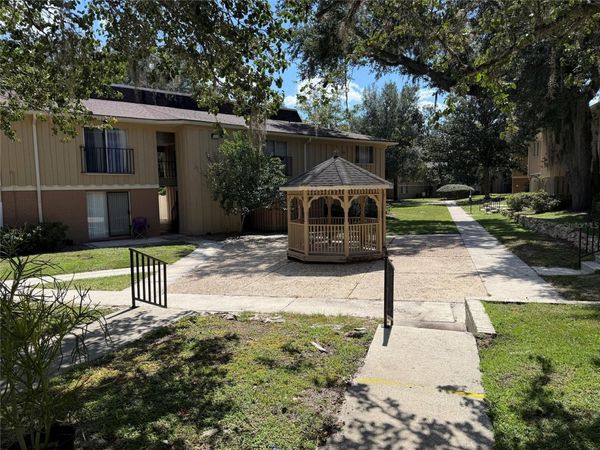 507 NW 39TH ROAD , Unit 102, GAINESVILLE, FL 32607