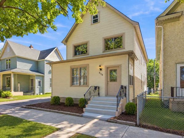 516 8th Avenue NE, Minneapolis, MN 55413