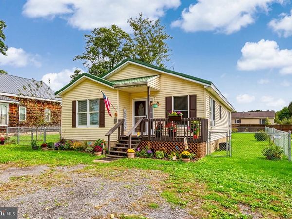 210 SENECA AVENUE, OAKLAND, MD 21550