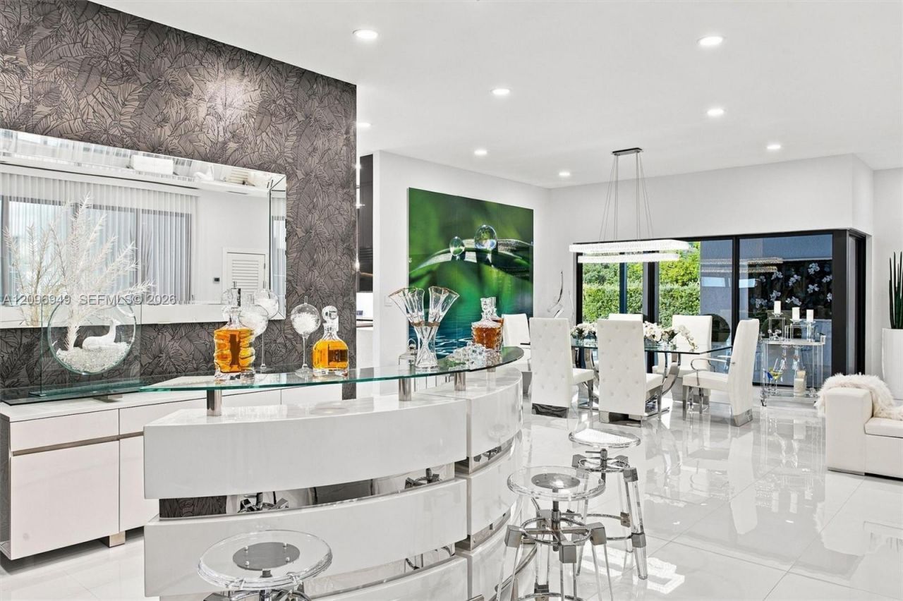 9995 NW 131st St , Hialeah Gardens, FL 33018 Photo