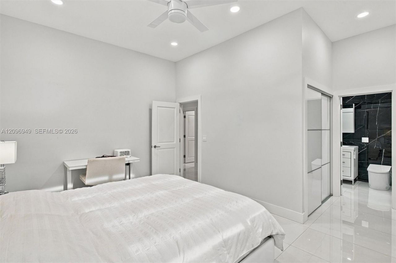 9995 NW 131st St , Hialeah Gardens, FL 33018 Photo