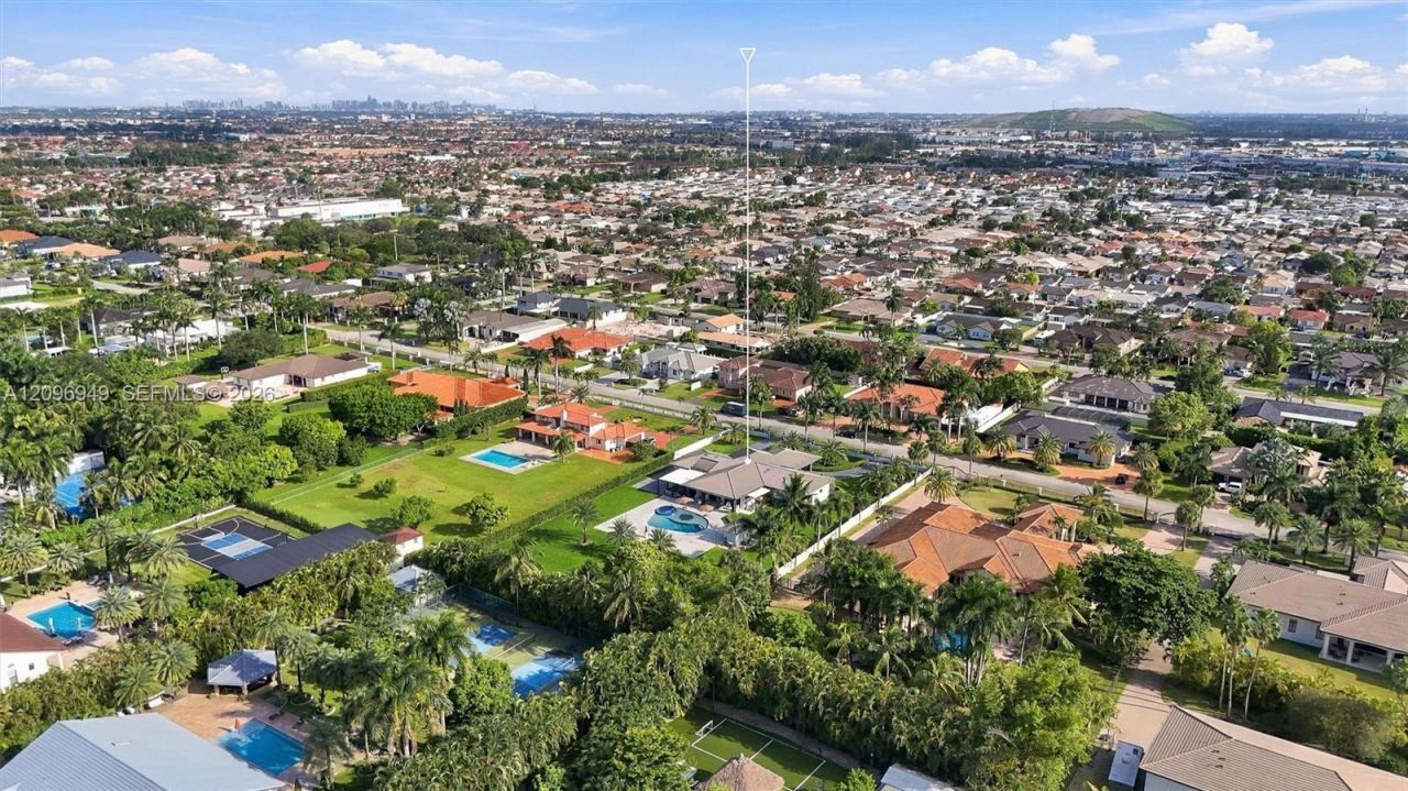 9995 NW 131st St , Hialeah Gardens, FL 33018 Photo