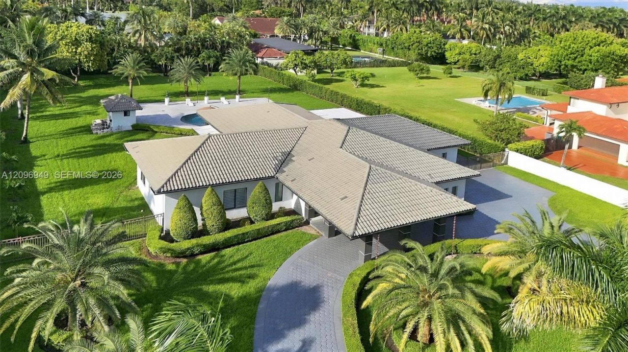 9995 NW 131st St , Hialeah Gardens, FL 33018 Photo