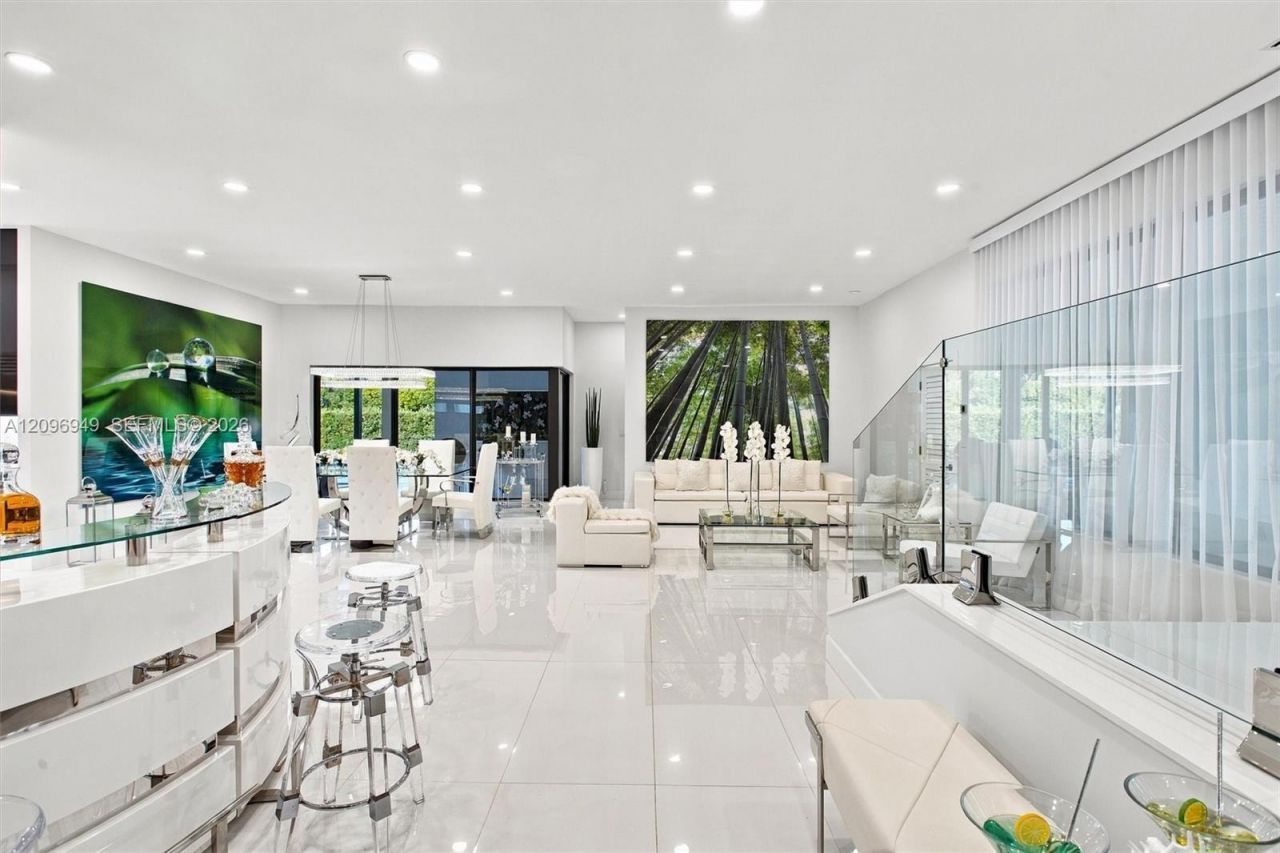 9995 NW 131st St , Hialeah Gardens, FL 33018 Photo