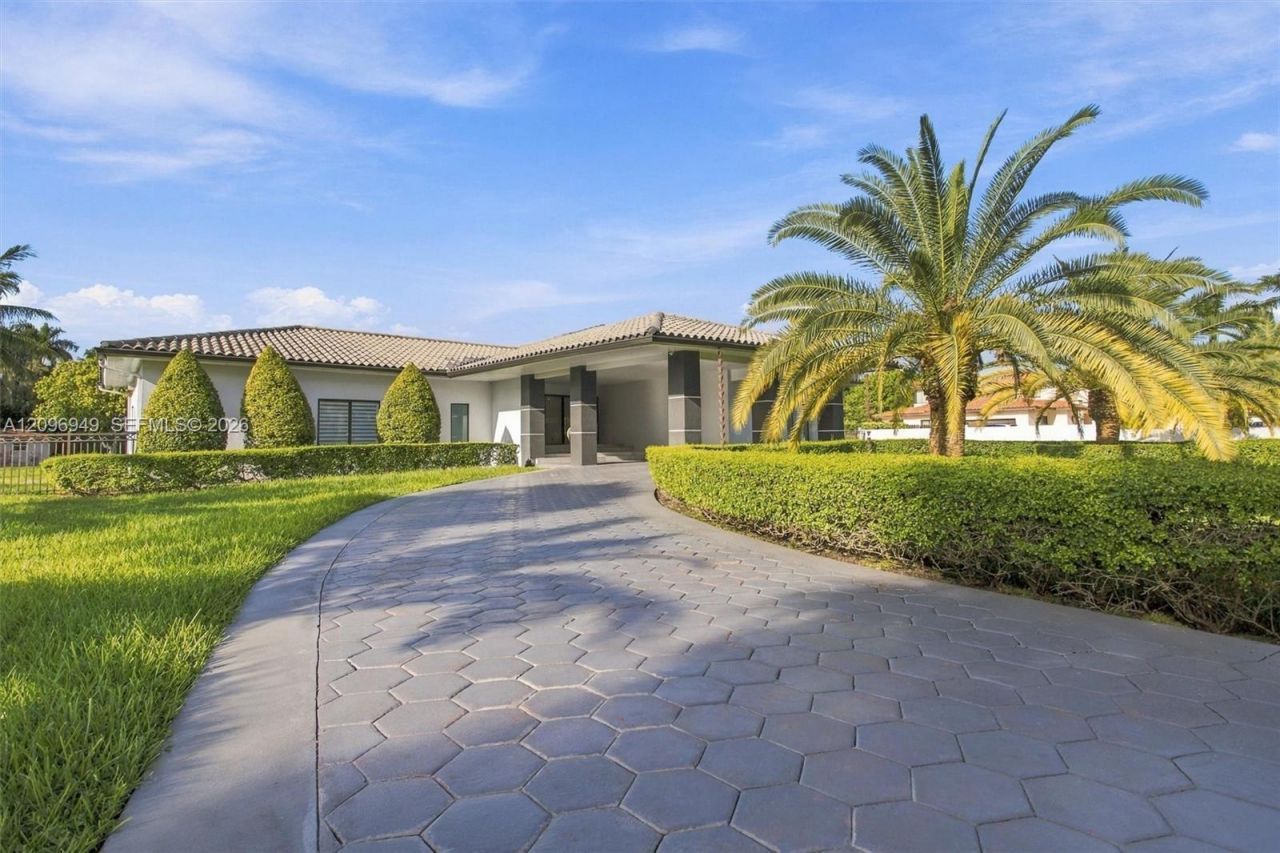 9995 NW 131st St , Hialeah Gardens, FL 33018 Photo
