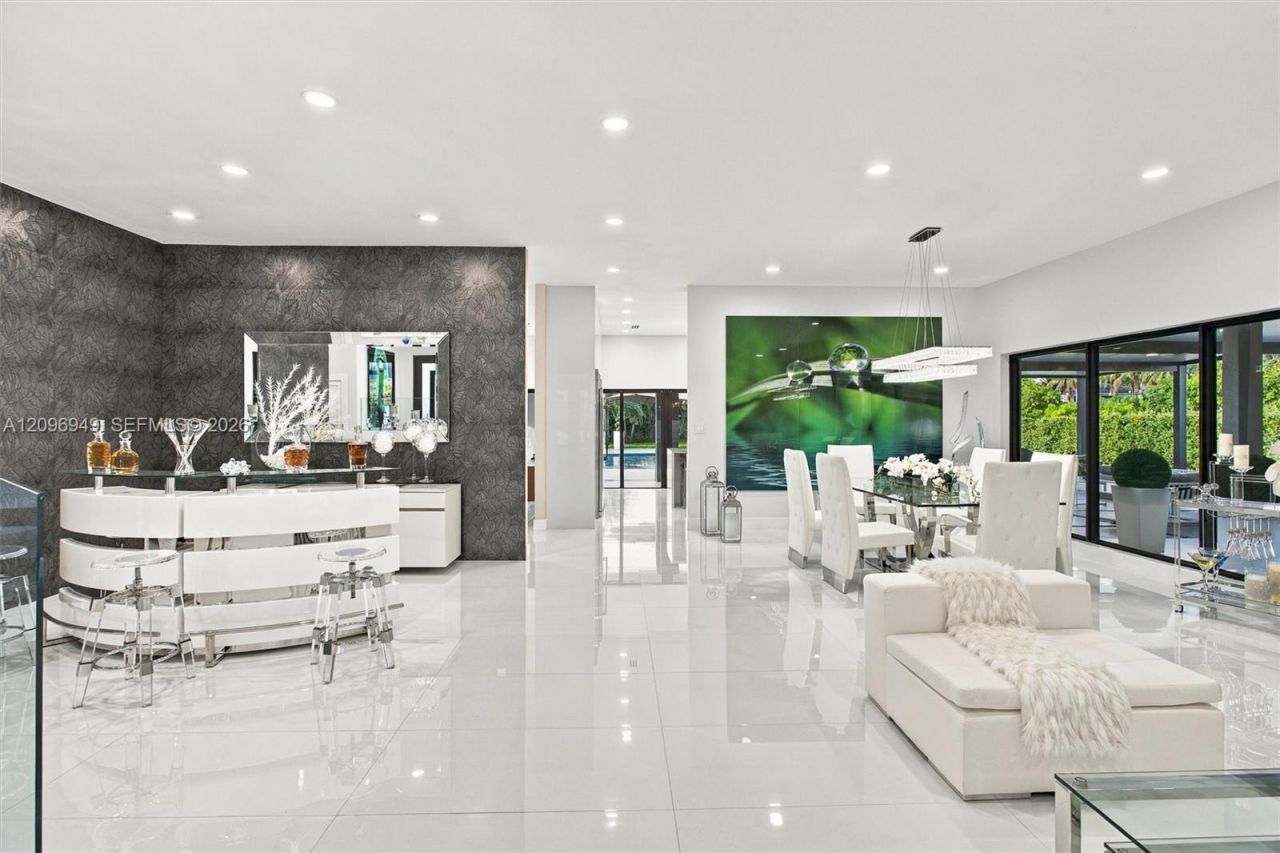 9995 NW 131st St , Hialeah Gardens, FL 33018 Photo