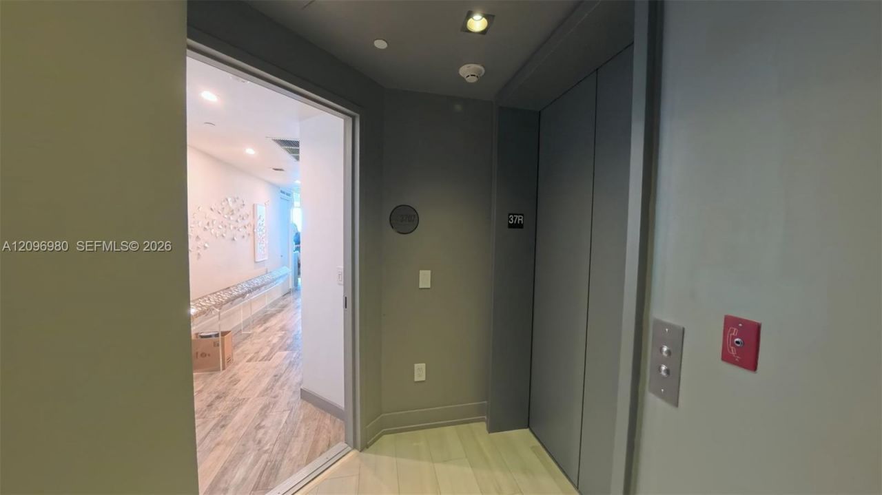 650 NE 32nd St, Unit 3707, Miami, FL 33137 Photo