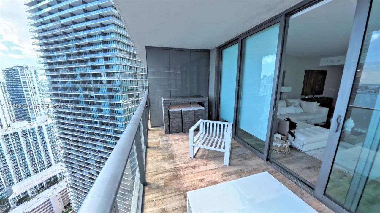 650 NE 32nd St, Unit 3707, Miami, FL 33137 Photo