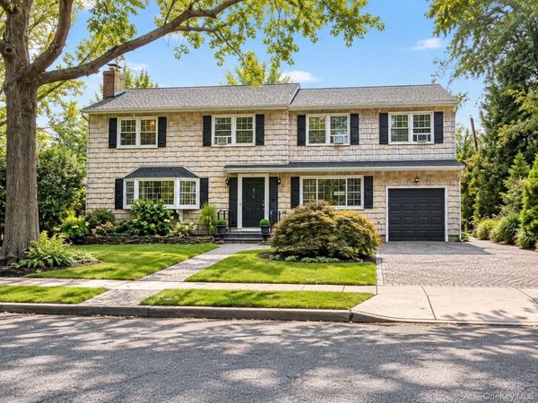 37 Bayberry Avenue , Garden City, NY 11530