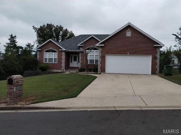 300 Sooter Lane , Rolla, MO 65401