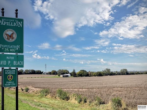 5316 Cornhusker Road, Papillion, NE 68133