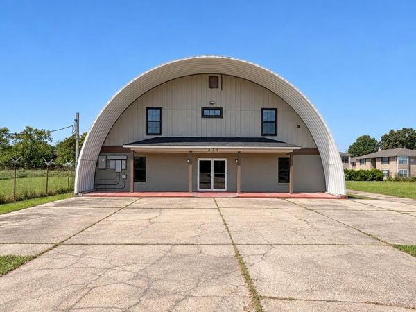 273 N 15th St, Port Allen, LA 70767