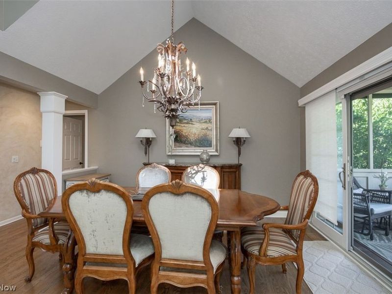 878 Hampton Court, Sagamore Hills, OH 44067 Photo 14