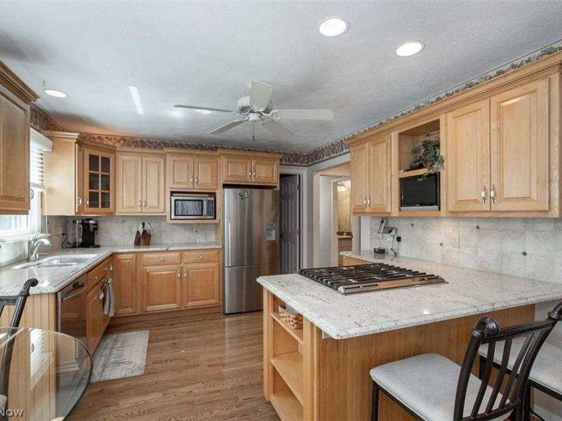 878 Hampton Court, Sagamore Hills, OH 44067 Photo 18