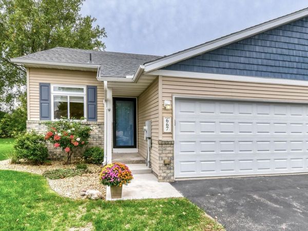 667 35th Street W, Hastings, MN 55033