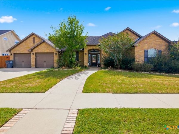 406 Iron Gate, Victoria, TX 77904