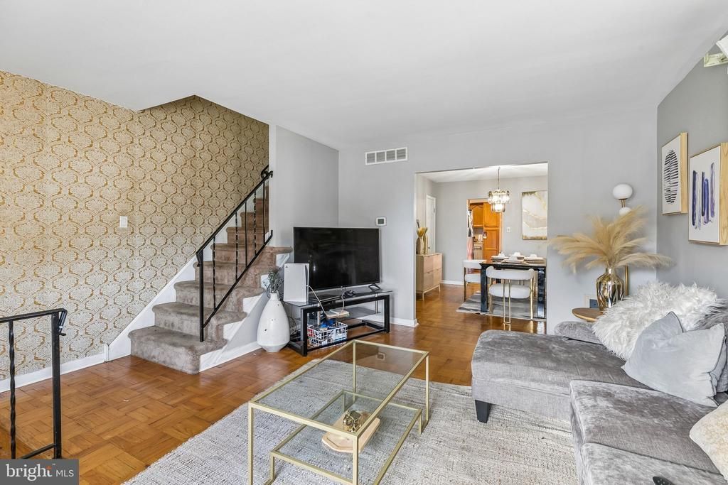 852 SCHOOL LANE , FOLCROFT, PA 19032