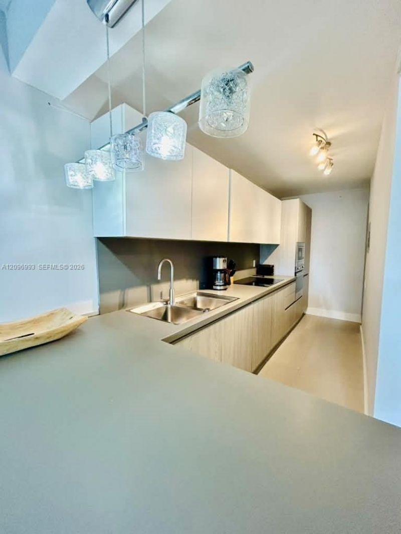 100 Lincoln Rd , Unit 420, Miami Beach, FL 33139 Photo