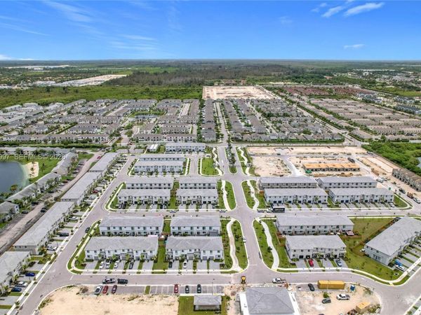 716 SE 14th St , Homestead, FL 33034