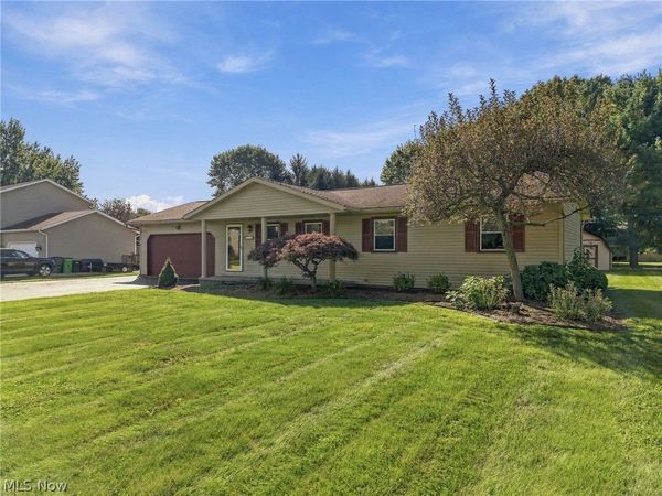 1144 Royce Street NW, Uniontown, OH 44685