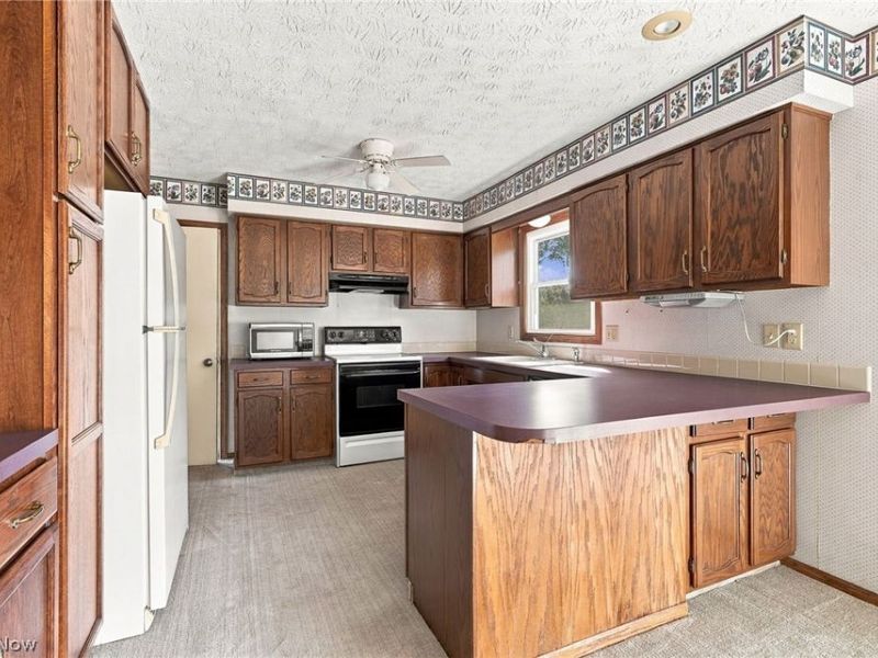 1144 Royce Street NW, Uniontown, OH 44685 Photo 10