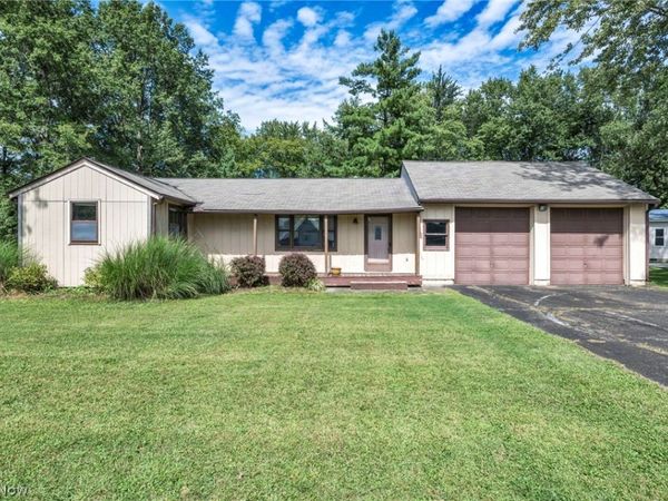 41878 Cooper Avenue , Elyria, OH 44035