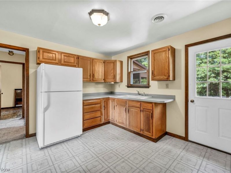 41878 Cooper Avenue, Elyria, OH 44035 Photo 9