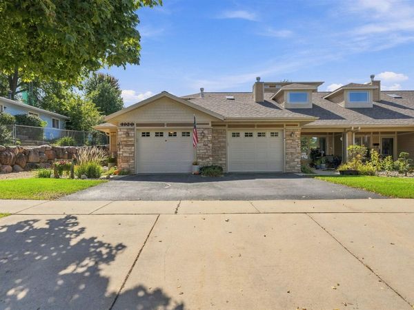 1020 Prospect Avenue, Unit 8, Portage, WI 53901