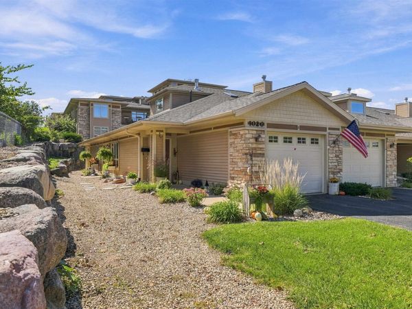 1020 Prospect Avenue, Unit 8, Portage, WI 53901