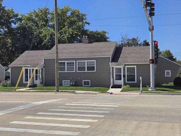 1725 Locust Street , Sterling, IL 61081