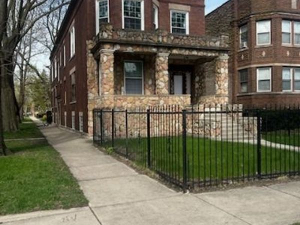 7758 S Saginaw Avenue , Unit 2, Chicago, IL 60649