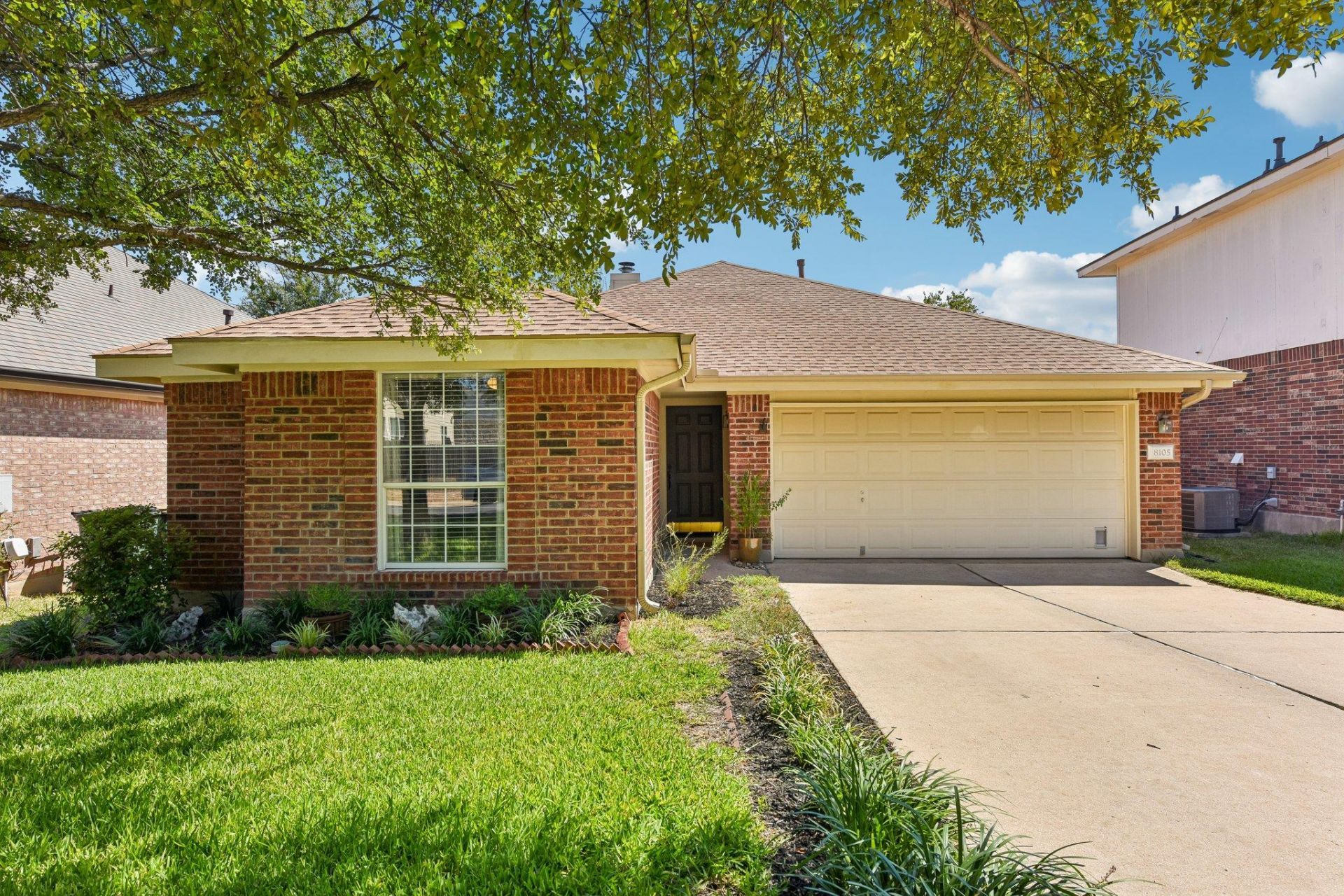 8105 Hawick Dr, Round Rock, TX 78681 Main Photo