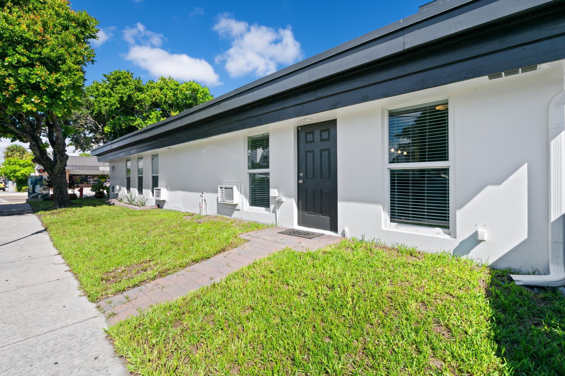4300 N Ocean Drive, Unit 1-3, Lauderdale by the Sea, FL 33308 Photo