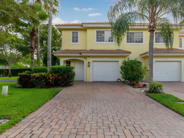 1035 Imperial Lake Road, Lake Belvedere Estates, FL 33413